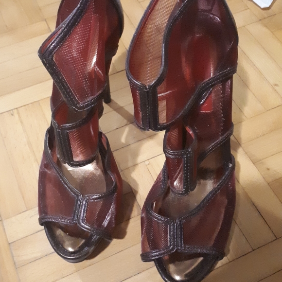 Bcbg heels - Picture 2 of 4